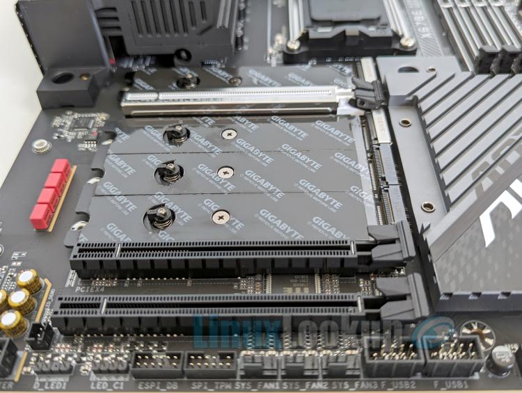 GIGABYTE X670E AORUS MASTER Motherboard Linux Review