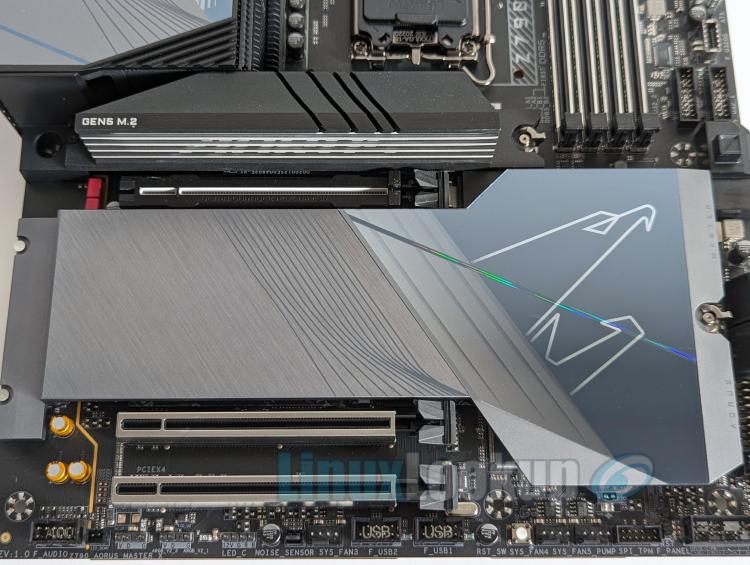 GIGABYTE Z790 AORUS MASTER X Motherboard Linux Review