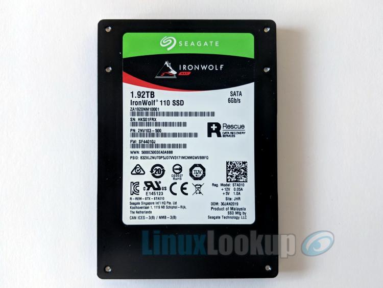 Disque SSD Seagate IronWolf 110 4To (3840Go) - S-ATA 2,5 à prix bas