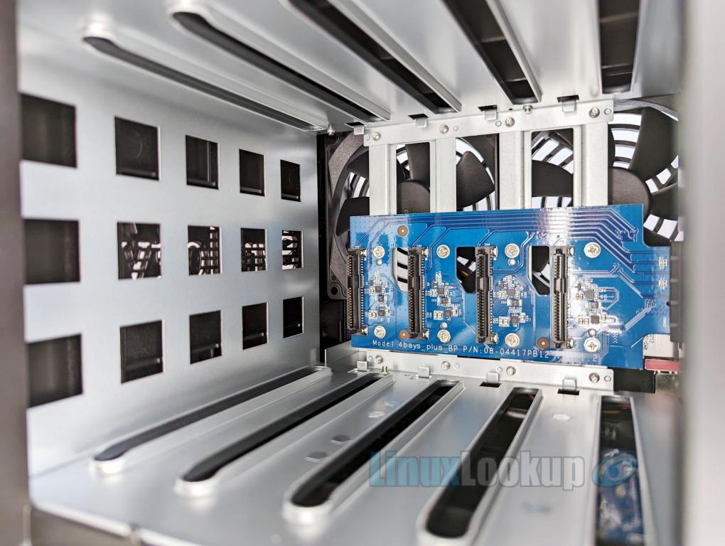 Synology DS920+とDX517セット品　HDD9台搭載可能 Synology DS920+とDX517セット品 HDD9台搭載可能 Synology DS920+と